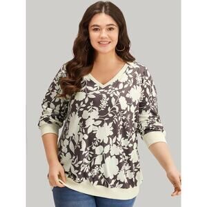 BloomChic Floral V-Neck Sweatshirt - Black and Cream